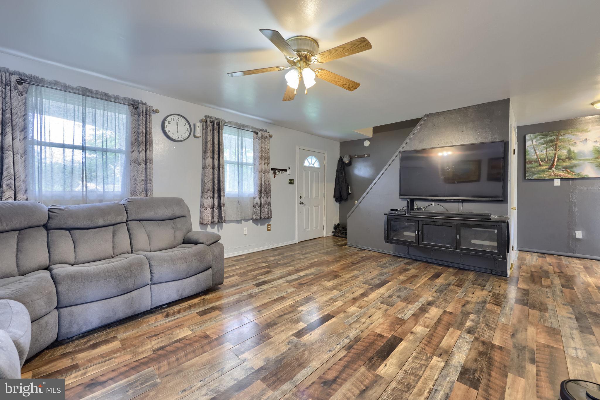 26 Golf Acres Road Mohnton, PA 19540 - Photo 18 of 49 Cozy living space with warm tones.