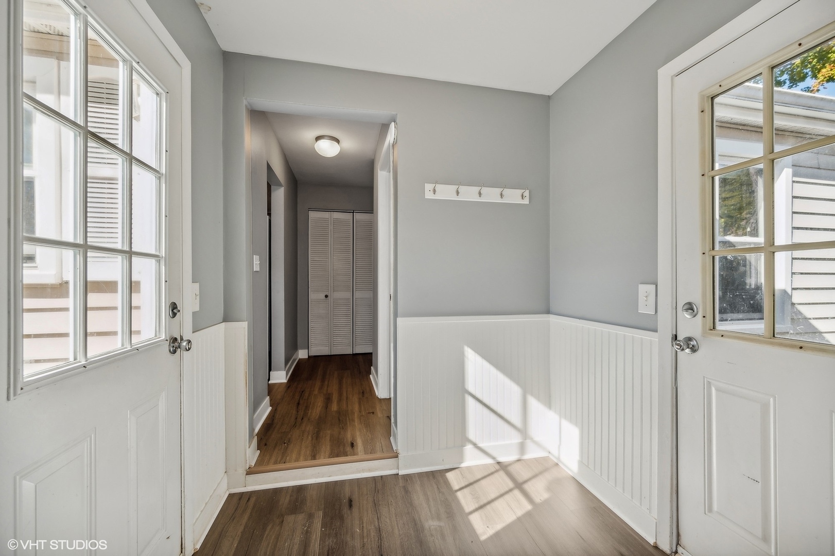 1007 Rockland Road Lake Bluff, IL 60044 - Photo 7 of 10 Gallery Image 7