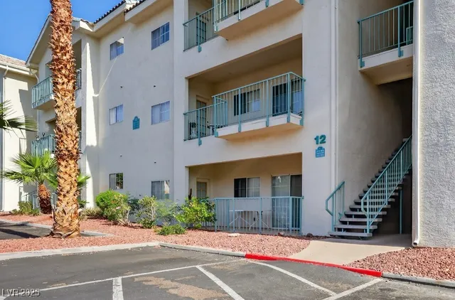 $185,000 | 3550 Bay Sands Drive, Unit 1093, Laughlin, NV 89029