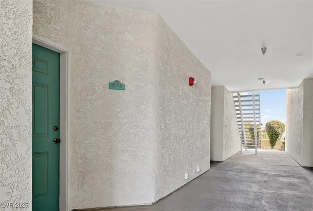 $185,000 | 3550 Bay Sands Drive, Unit 1093, Laughlin, NV 89029