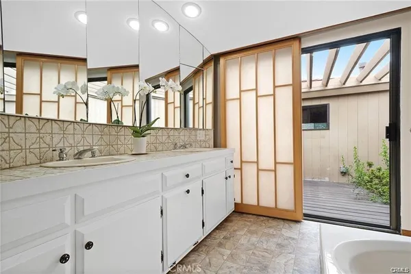 $30,000 | 814 Emerald Bay, Laguna Beach, CA 92651