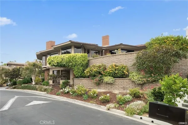 $30,000 | 814 Emerald Bay, Laguna Beach, CA 92651