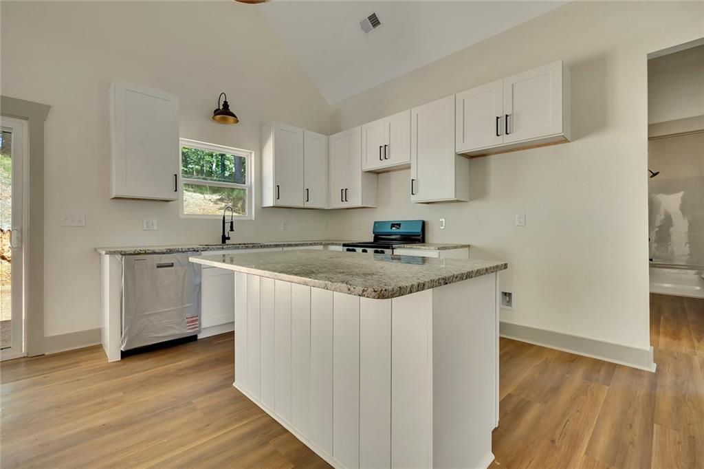 760 Donahoo Road Southeast Silver Creek, GA 30173 - Photo 11 of 35