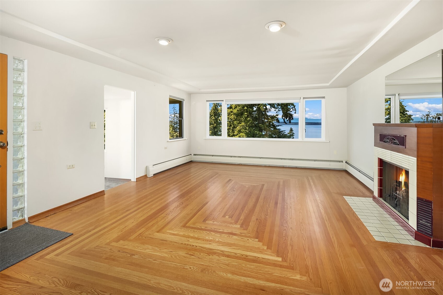 9421 190th Place Southwest Edmonds, WA 98020 - Photo 4 of 31