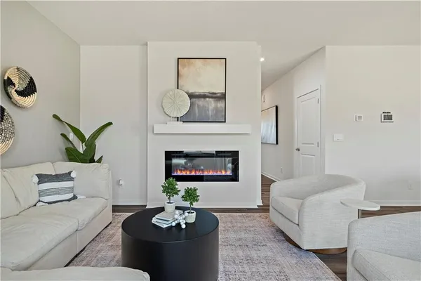 $377,990 | 102 Lake Meadows Drive, Smithville, MO 64089