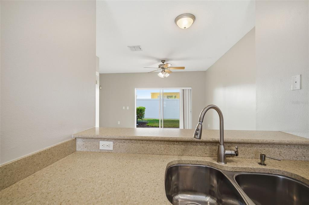 8532 Brushleaf Way Tampa, FL 33647 - Photo 10 of 48