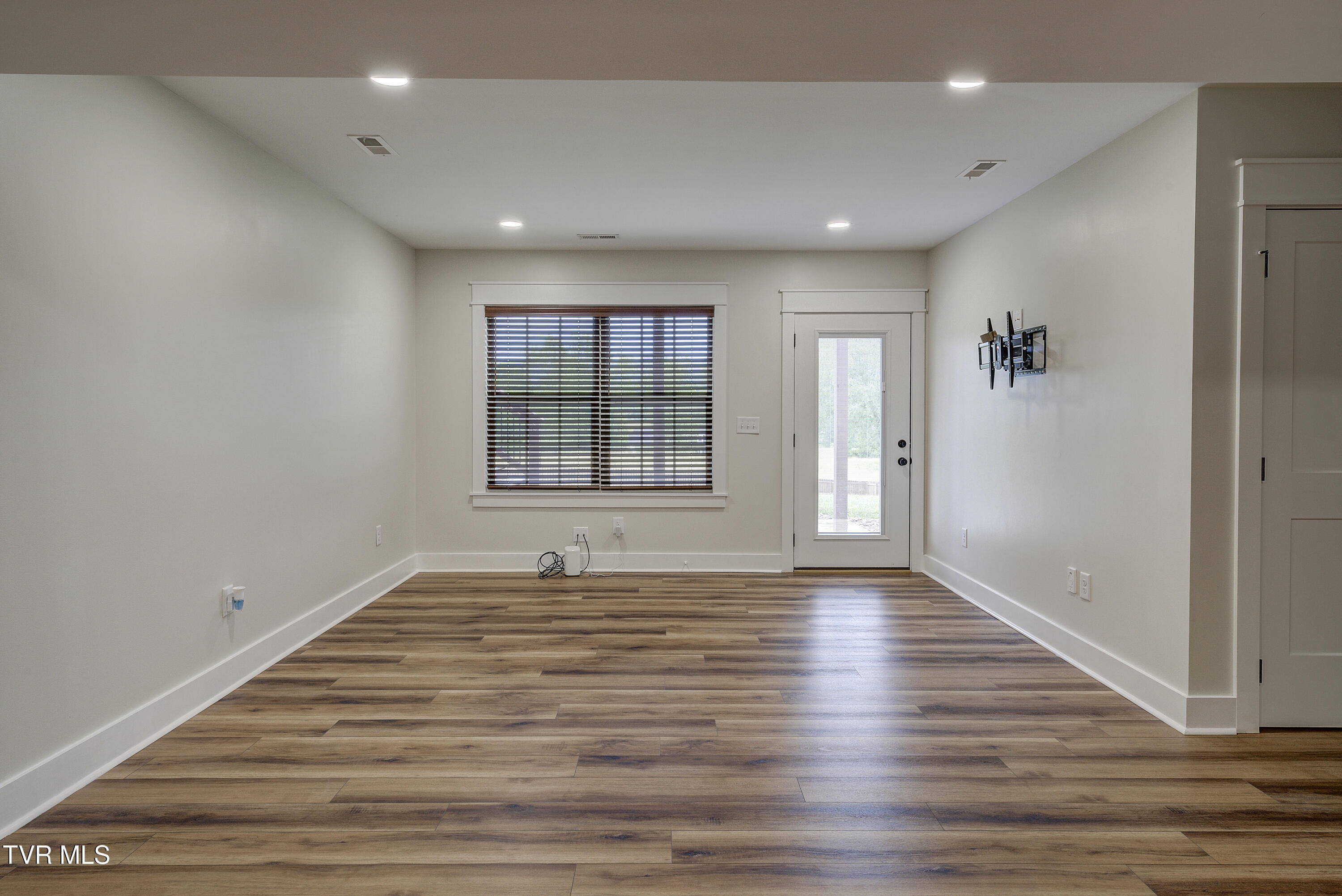 674 Old Embreeville Road Jonesborough, TN 37659 - Photo 31 of 53 OLdEmbreeville-29