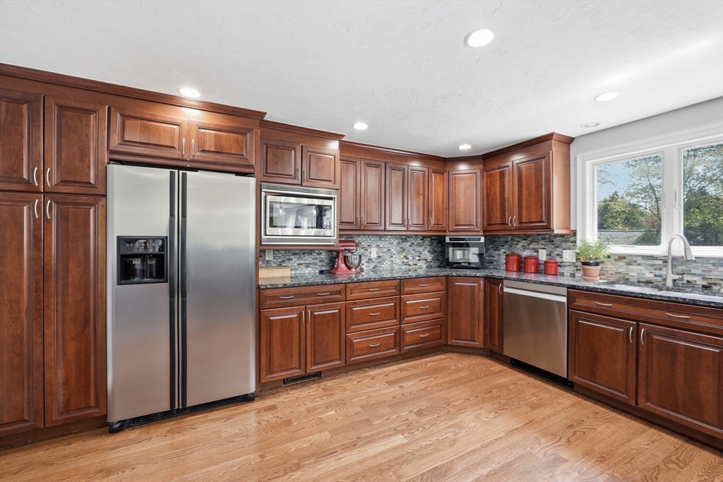 28 Saxon Road Worcester, MA 01602 - Photo 12 of 42 Gallery Image 12
