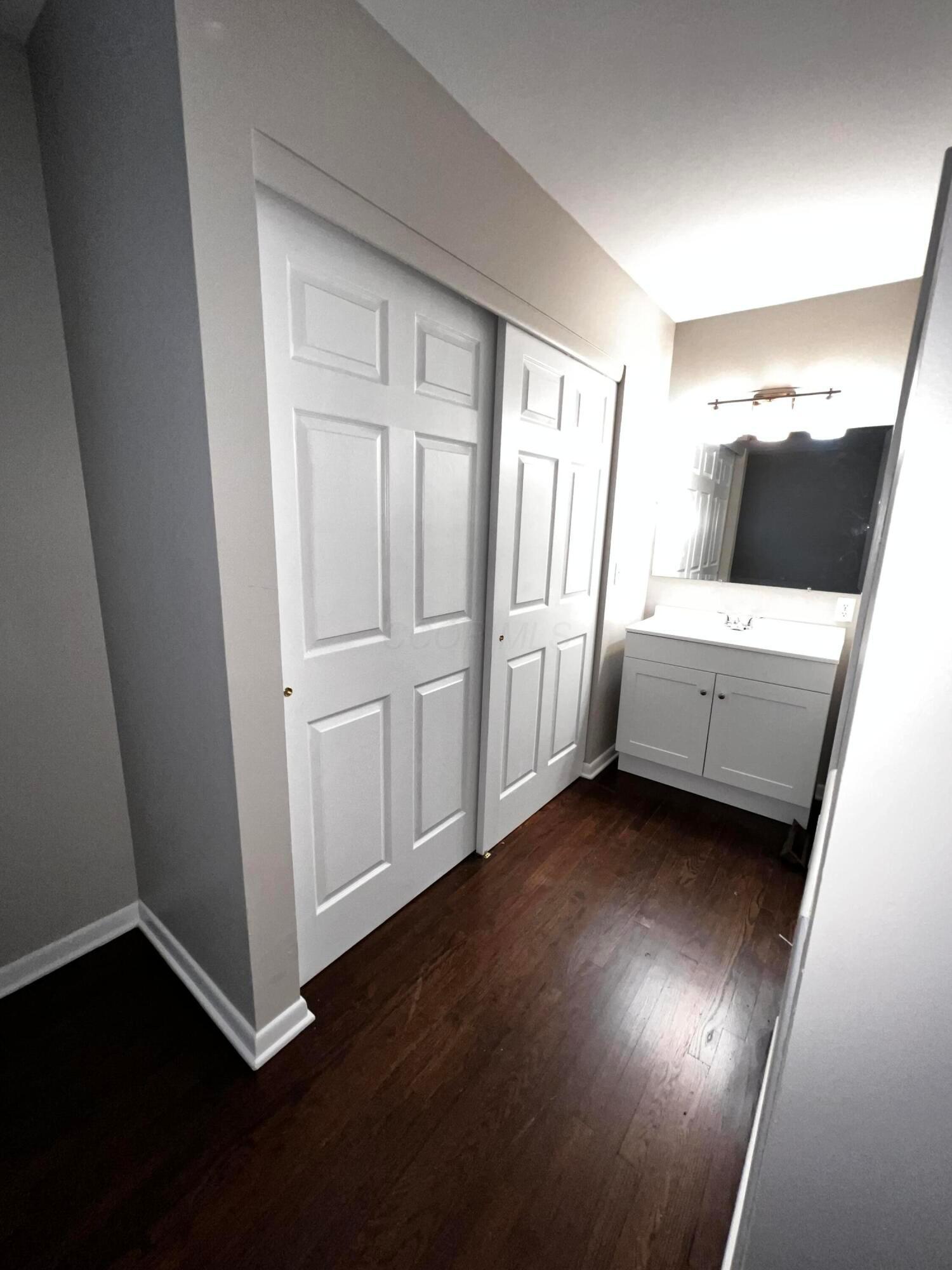 5100 Chingford Road Columbus, OH 43232 - Photo 11 of 16 Primary Bedroom Closet