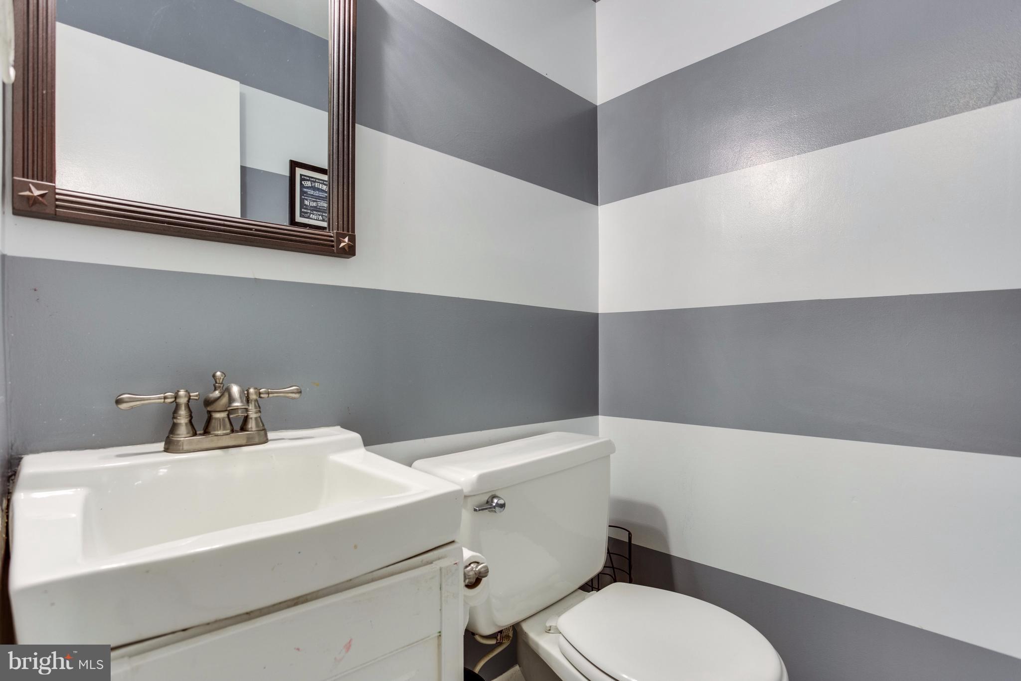 318 Hannes Street Silver Spring, MD 20901 - Photo 14 of 28 Bath