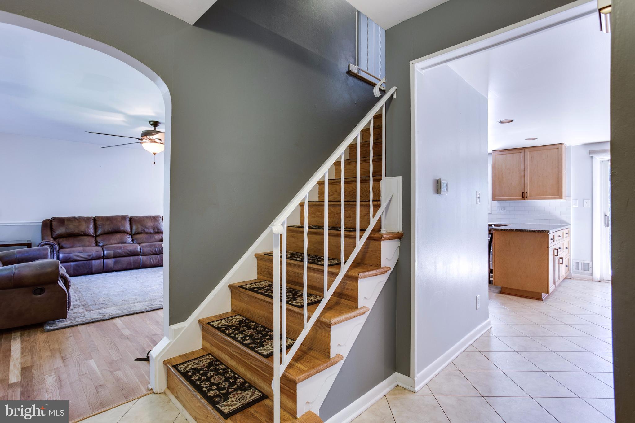 318 Hannes Street Silver Spring, MD 20901 - Photo 3 of 28 Interior (General)