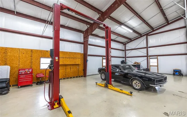 $625,000 | 3505 Highway 50 East, Linn, MO 65051