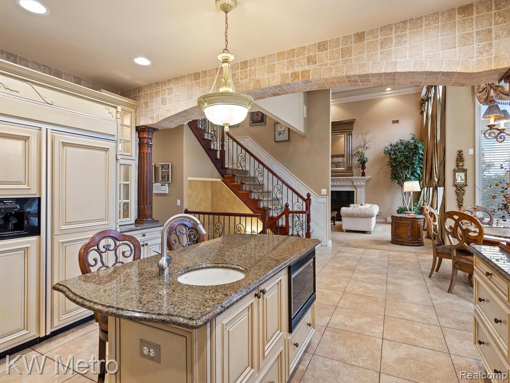 1122 Autumnview Drive Rochester, MI 48307 - Photo 17 of 68