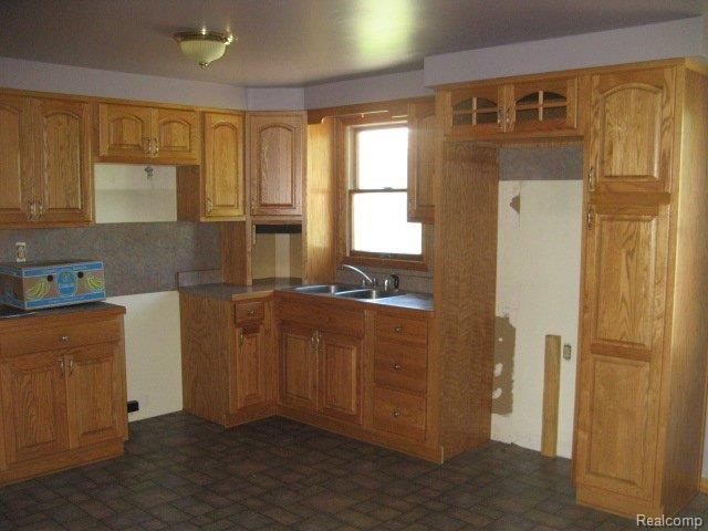 13 Kitchen