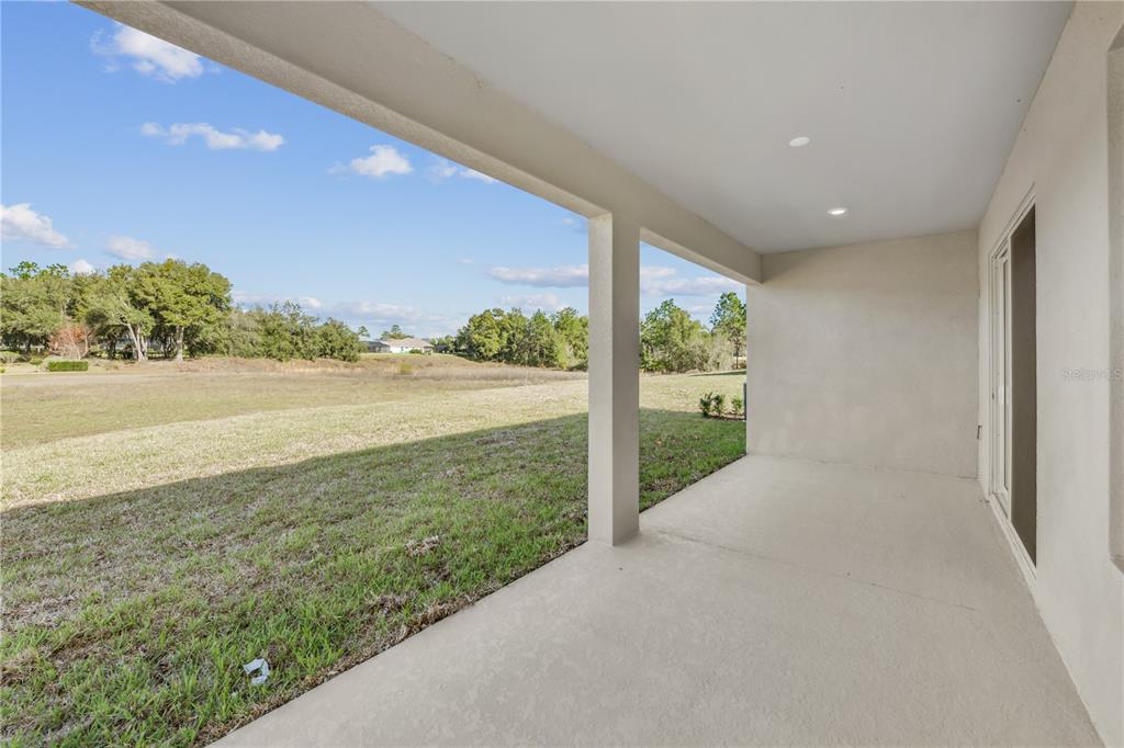 17875 Southwest 68th Place Dunnellon, FL 34432 - Photo 13 of 14 a view of ocean from a balcony