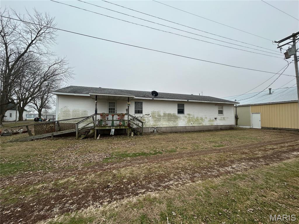 520 Eleventh Street Carrollton, IL 62016 - Photo 3 of 20