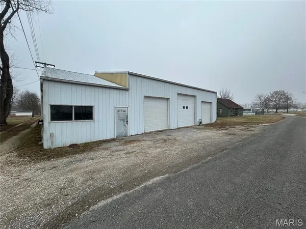 $139,000 | 520 Eleventh Street, Carrollton, IL 62016