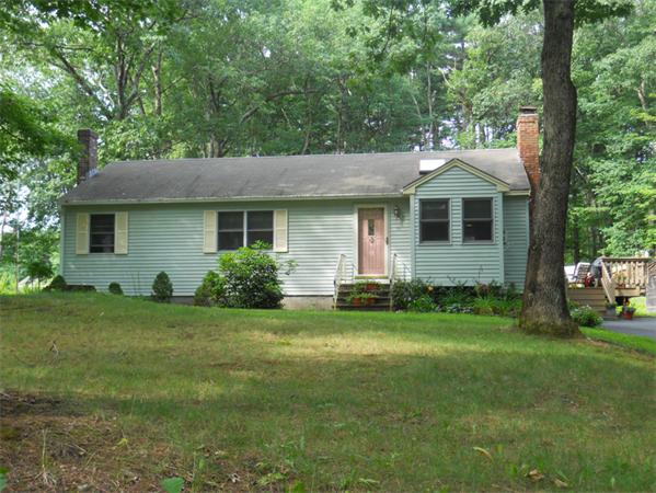 19 Emery Road Townsend, MA 01469 - Photo 2 of 17