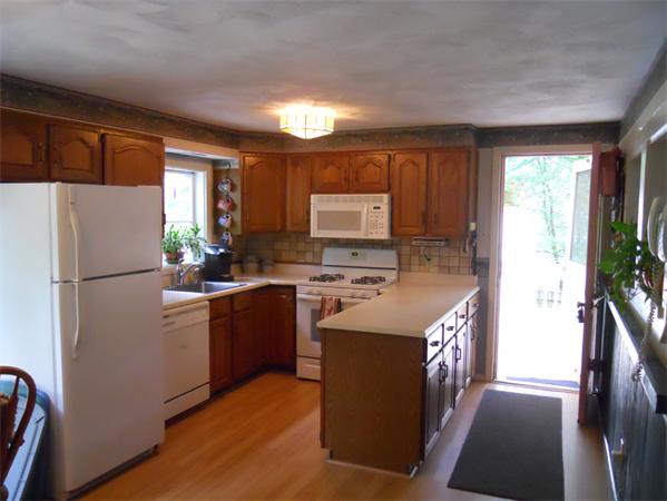 19 Emery Road Townsend, MA 01469 - Photo 9 of 17