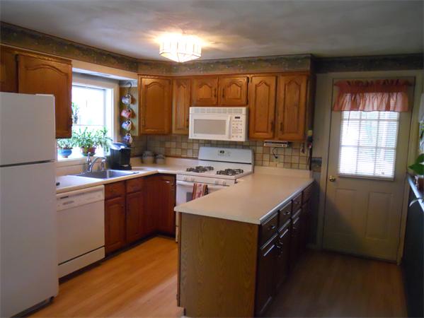 19 Emery Road Townsend, MA 01469 - Photo 10 of 17