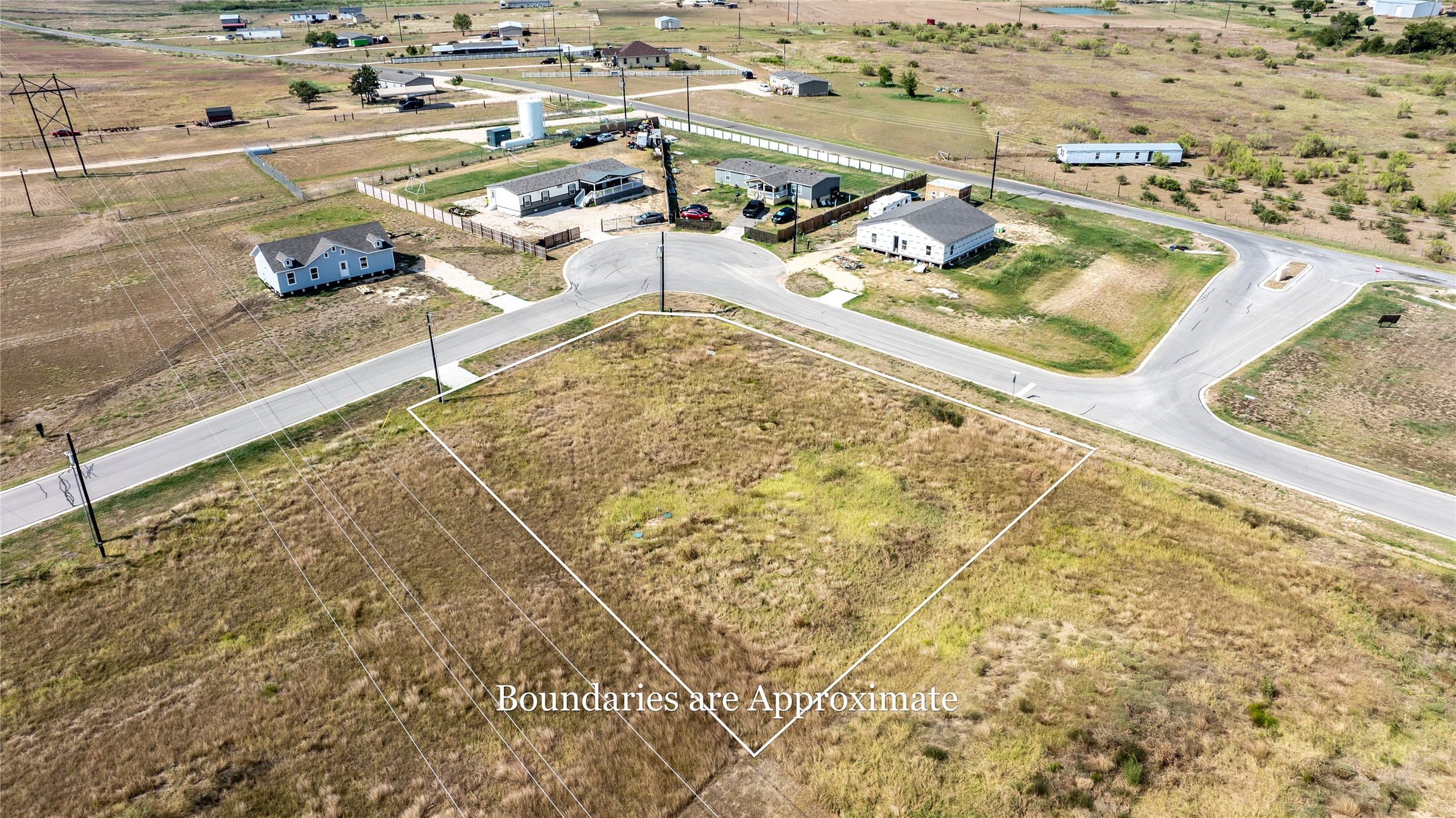 221 Castellana Way Elgin, TX 78621 - Photo 4 of 8
