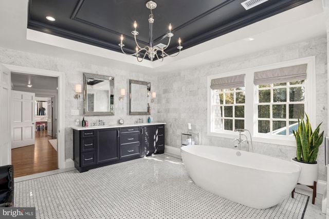 $3,600,000 | 11811 Piney Glen Lane, Potomac, MD 20854