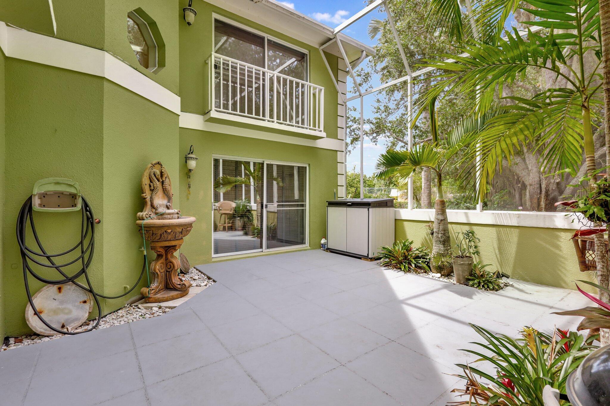 81 Southeast Beech Tree Lane Stuart, FL 34994 - Photo 13 of 35 Screened-In Patio