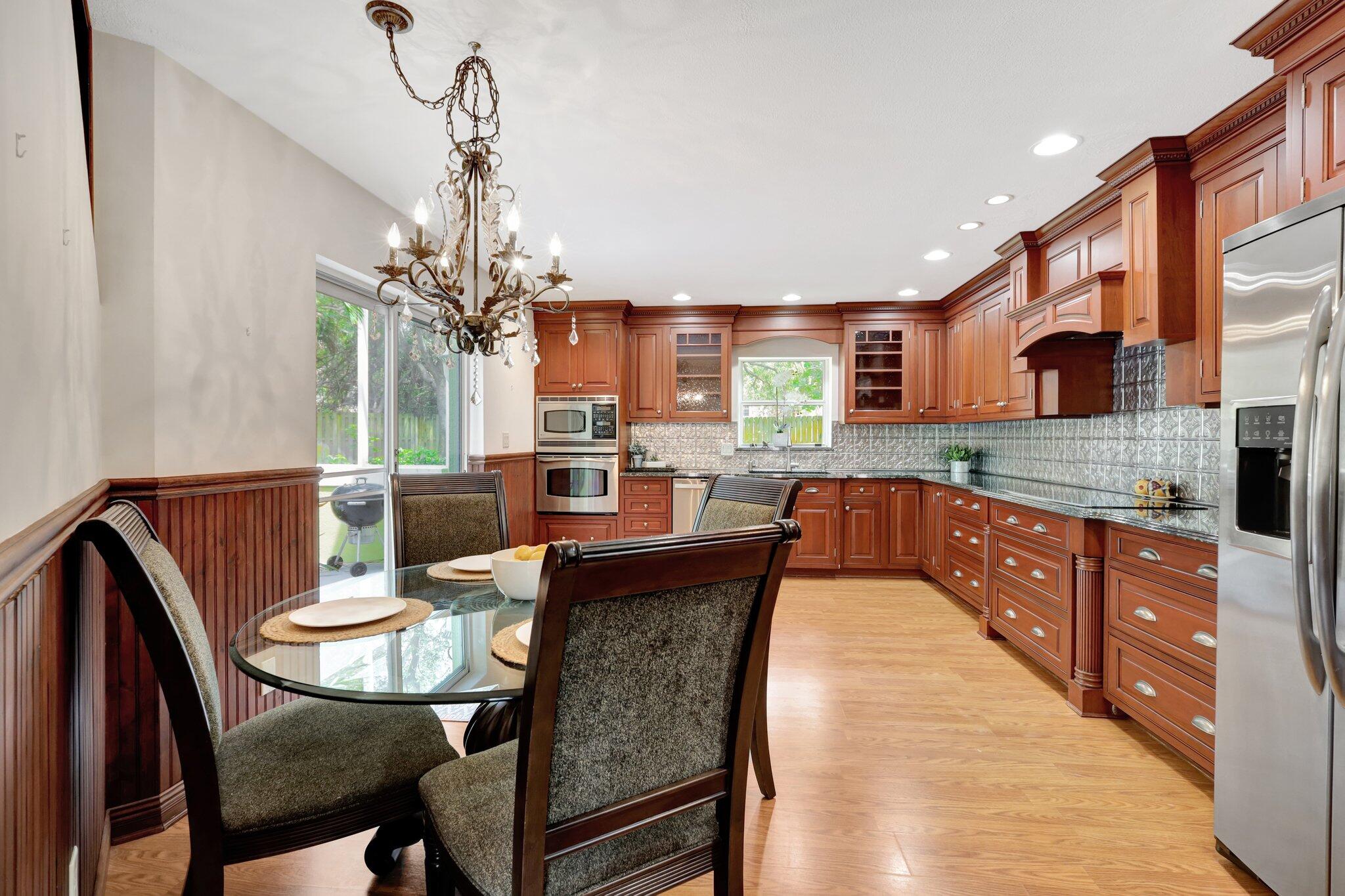 81 Southeast Beech Tree Lane Stuart, FL 34994 - Photo 6 of 35 Eat-In Kitchen