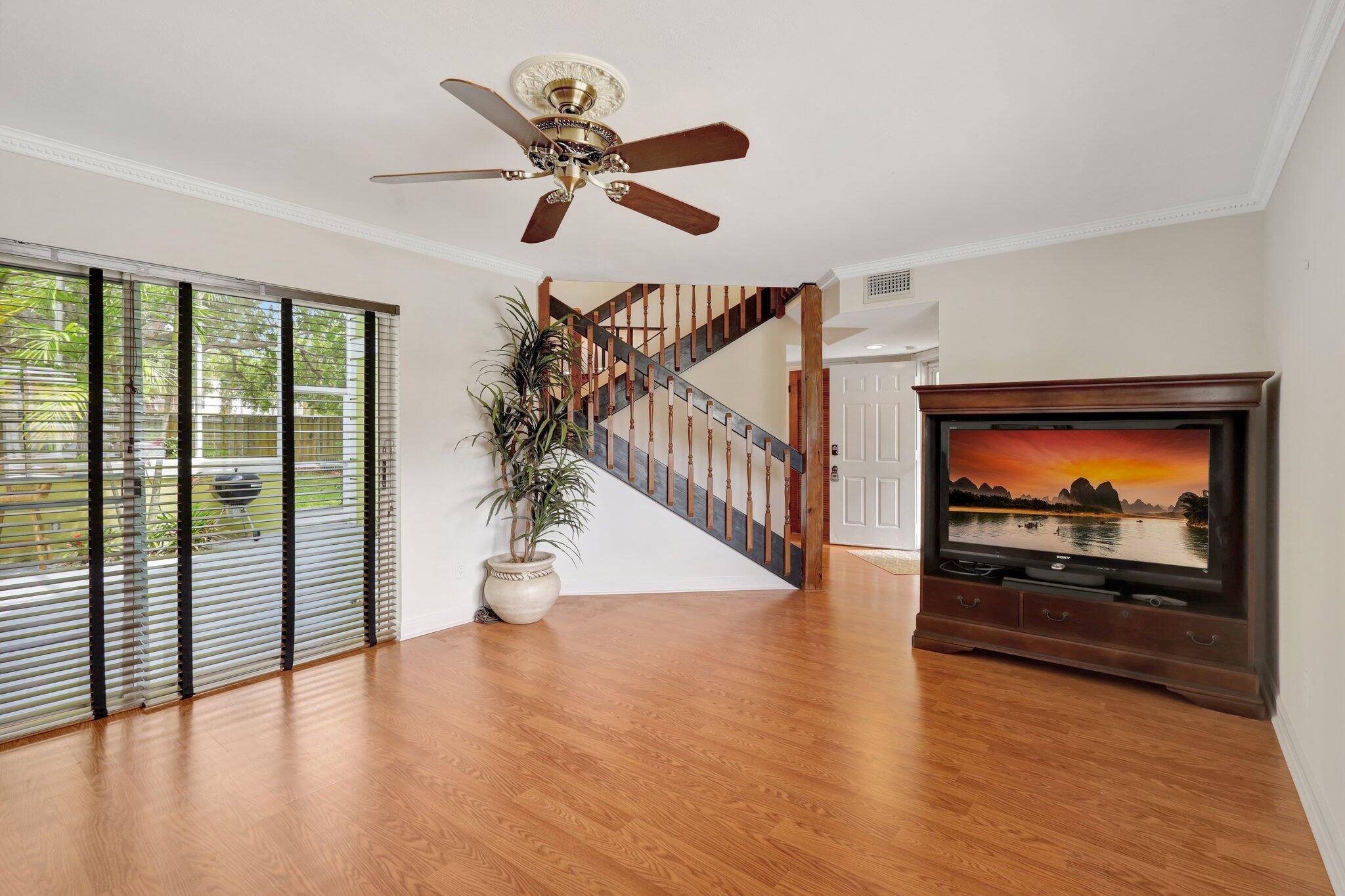 81 Southeast Beech Tree Lane Stuart, FL 34994 - Photo 10 of 35 Family/Living Room
