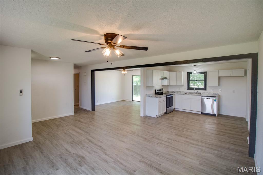 507 Walnut Street Hillsboro, IL 62049 - Photo 8 of 32