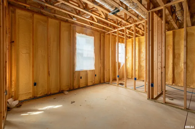 $574,999 | 9975 Highway 37, Goreville, IL 62939