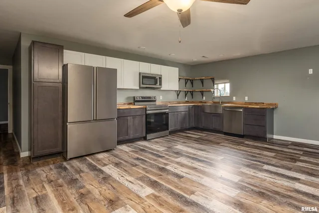 $574,999 | 9975 Highway 37, Goreville, IL 62939