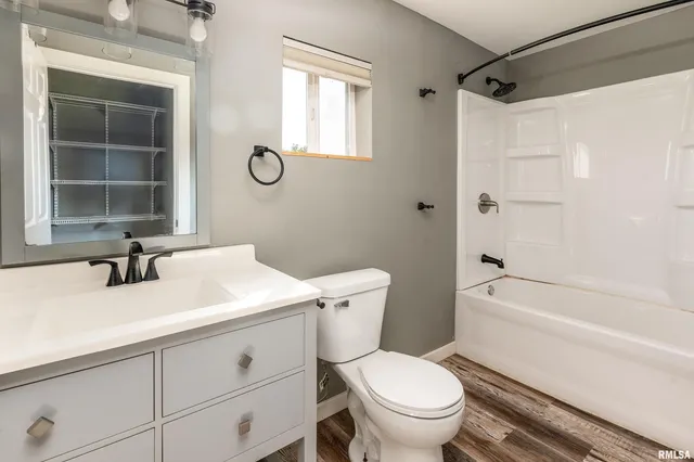 $574,999 | 9975 Highway 37, Goreville, IL 62939