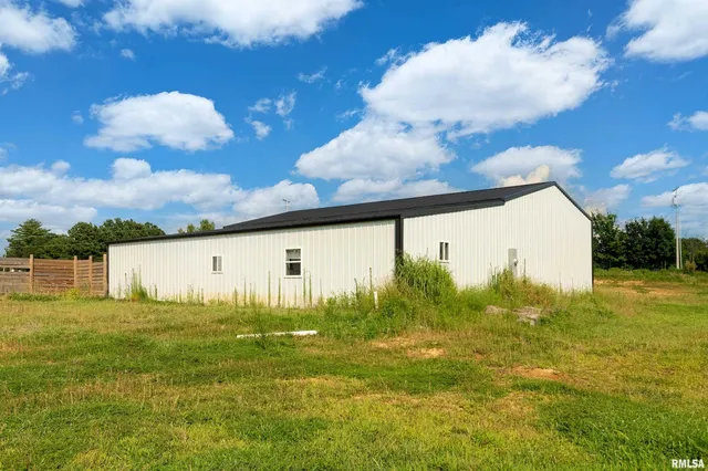 $574,999 | 9975 Highway 37, Goreville, IL 62939