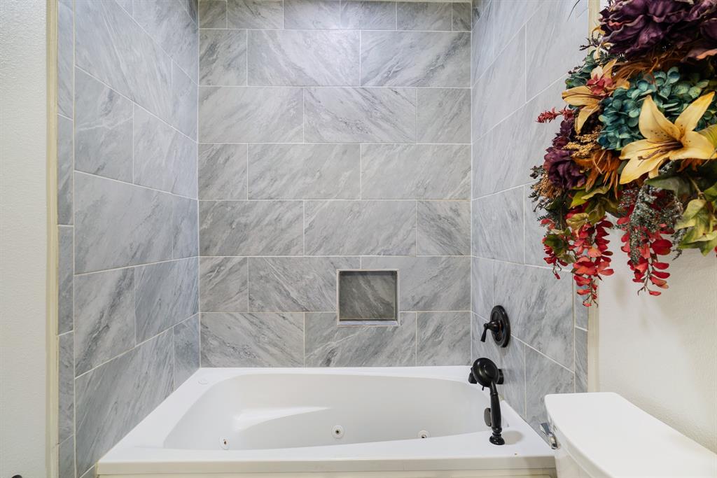 850 Key West Road Reno, TX 75462 - Photo 23 of 35