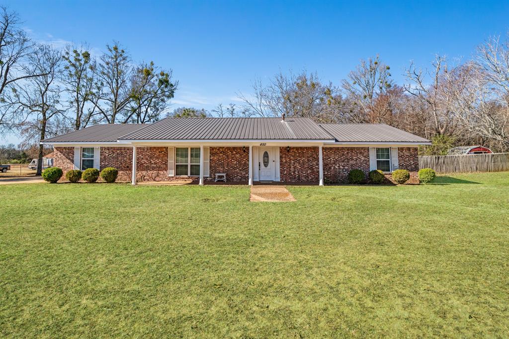 850 Key West Road Reno, TX 75462 - Photo 3 of 35