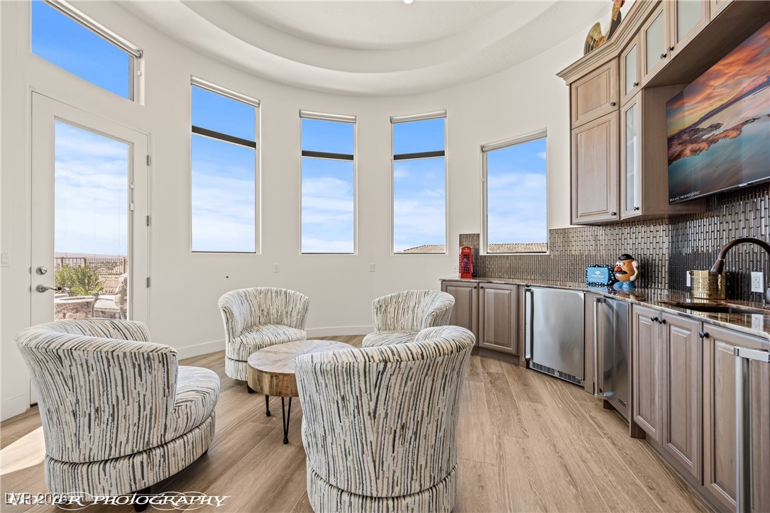 1464 Sanctuary Ridge Mesquite, NV 89027 - Photo 20 of 31 rounded room with bar