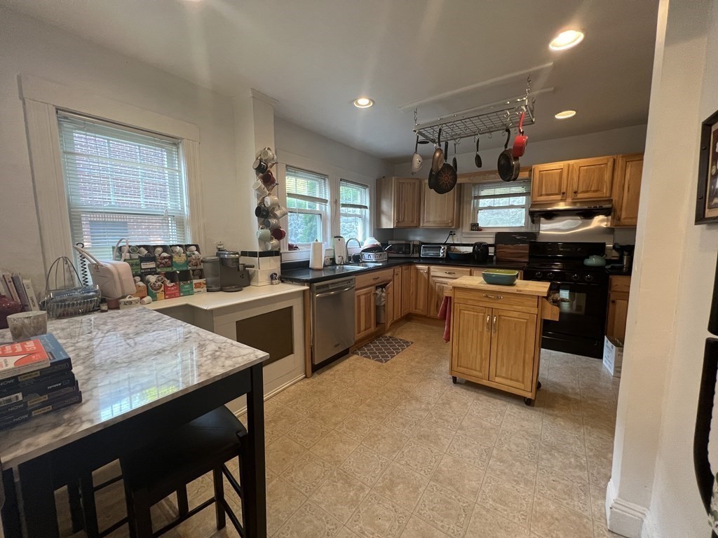 95 Westbourne Terrace, Unit 1 Brookline, MA 02446 - Photo 2 of 27