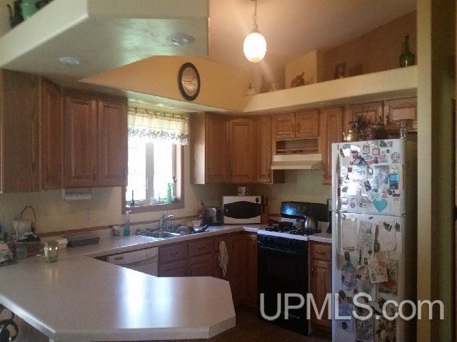 18648 North Old Ten Acre Road Goodman, WI 54125 - Photo 2 of 22 Gallery Image 2