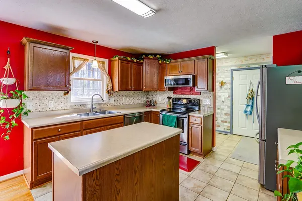 $359,900 | 2518 Reedy Spring Road, Spout Spring, VA 24593