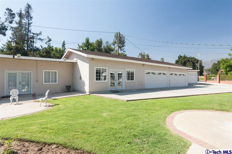 Undisclosed Address Pasadena, CA 91107 - Photo 14 of 16 a view of a house with backyard and sitting area