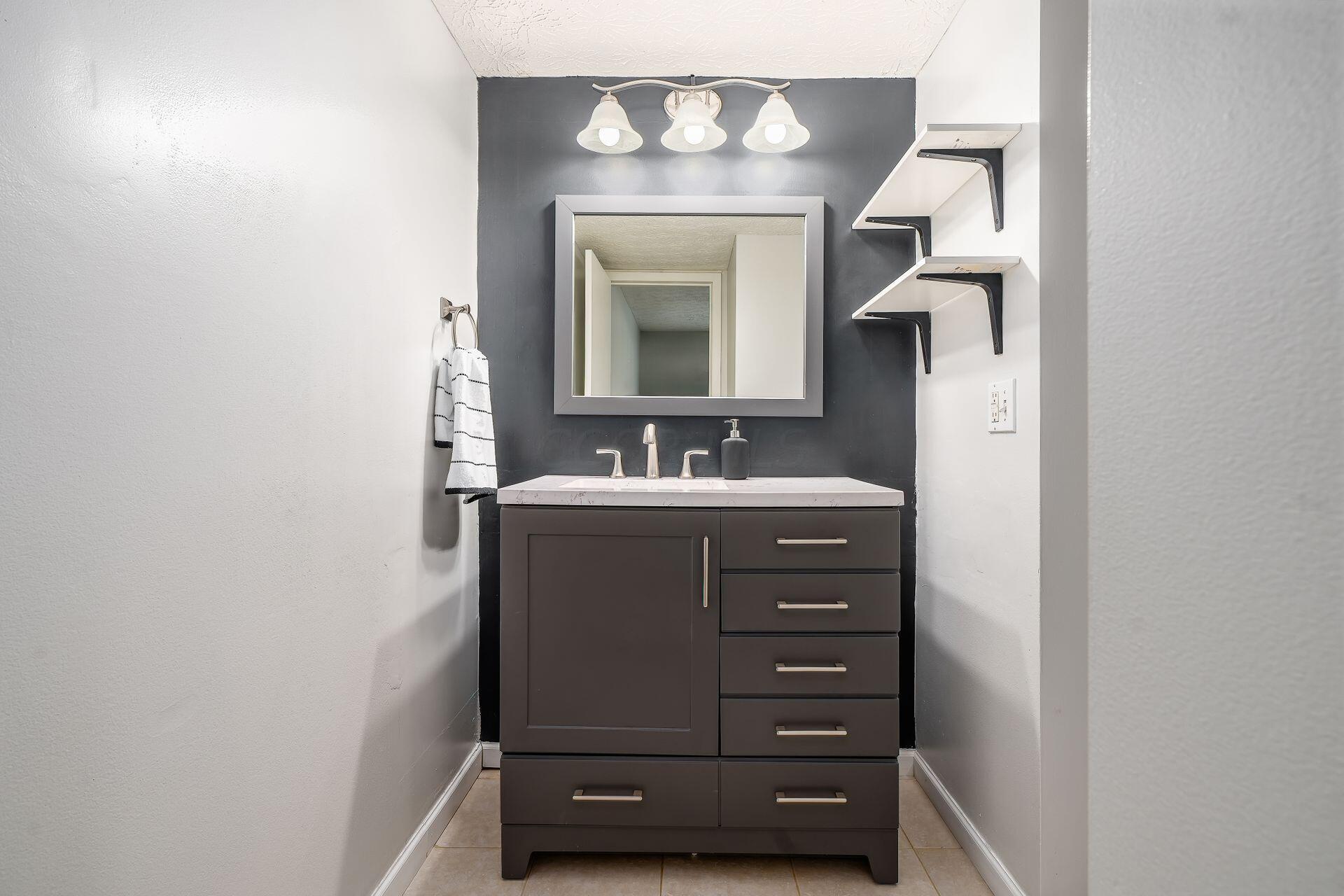 487 Old Coach Road, Unit D Westerville, OH 43081 - Photo 21 of 32 Ensuite Bathroom