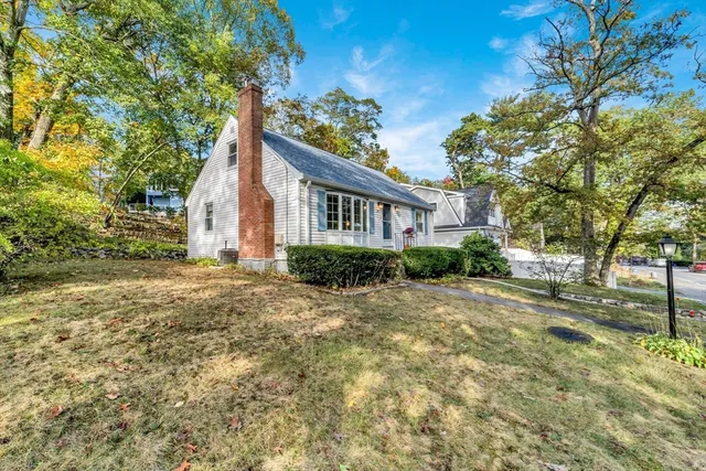 $895,000 | 375 Marrett Road, Lexington, MA 02421