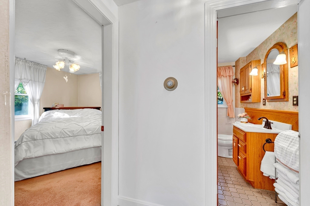 375 Marrett Road Lexington, MA 02421 - Photo 10 of 32 Gallery Image 10