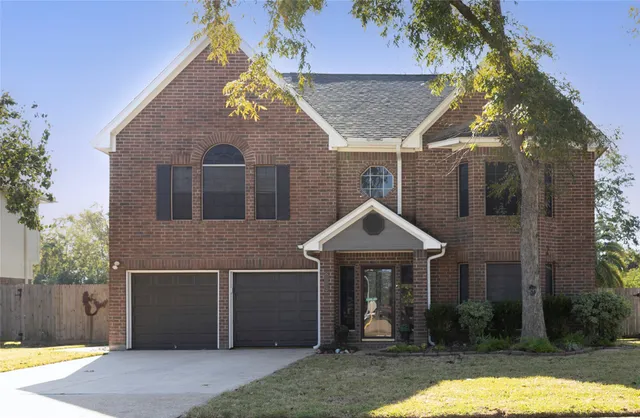 $320,000 | 1015 Highland Woods Drive, Highlands, TX 77562