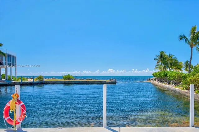 $1,950,000 | 84 Coral Way, Key Largo, FL 33037