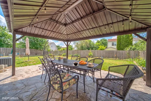 $349,000 | 580 South Annandale Drive, Lake In The Hills, IL 60156