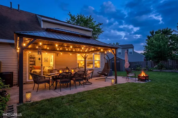 $349,000 | 580 South Annandale Drive, Lake In The Hills, IL 60156