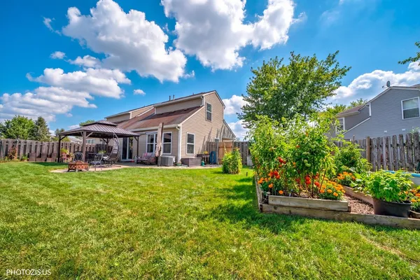 $349,000 | 580 South Annandale Drive, Lake In The Hills, IL 60156