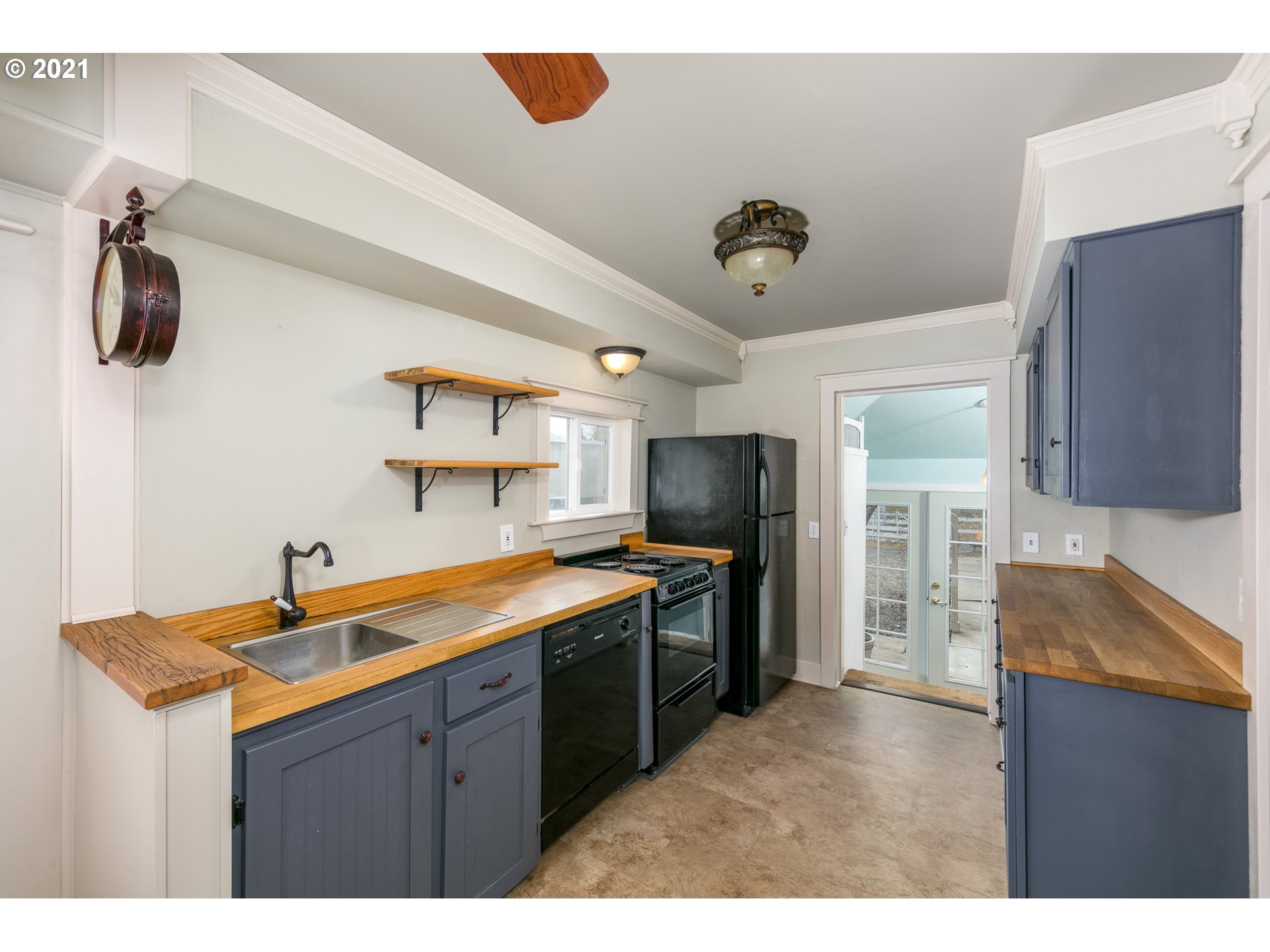 80184 Dodson Road Tygh Valley, OR 97063 - Photo 6 of 17 Gallery Image 6